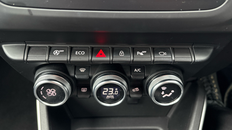 Dacia Duster 1.6 SCe Prestige 5dr Petrol Estate